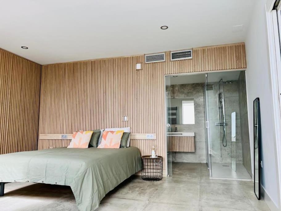 Moderno Y Completo Apartamento Frente Al Mar Málaga Exteriör bild