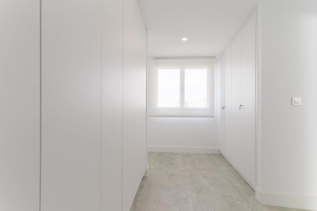 Moderno Y Completo Apartamento Frente Al Mar Málaga Exteriör bild