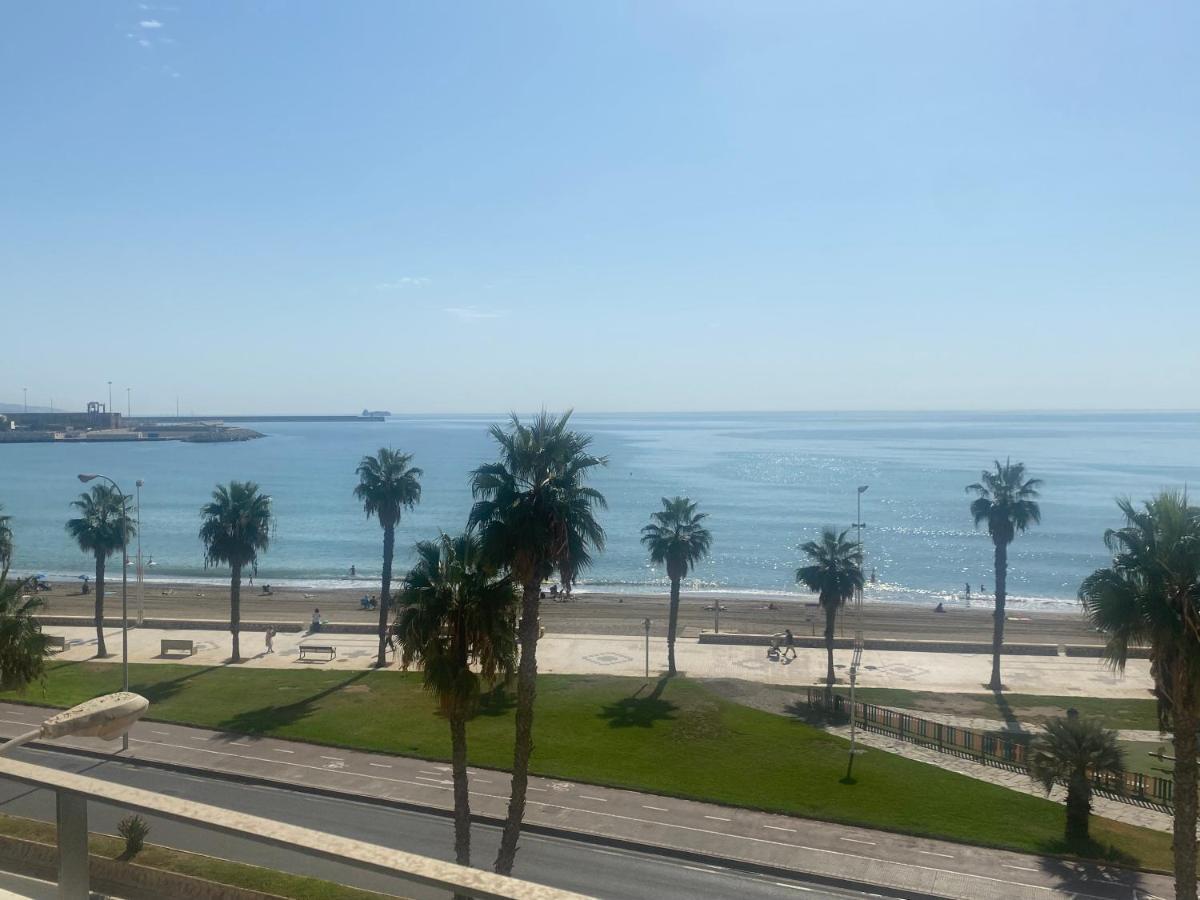 Moderno Y Completo Apartamento Frente Al Mar Málaga Exteriör bild